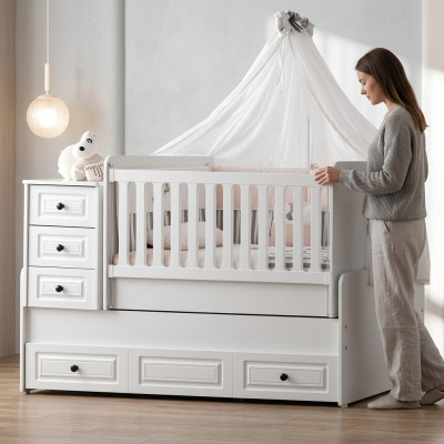 Cama de bebé blanca de lujo, elegante cama de madera para la habitación de los niños, nueva.