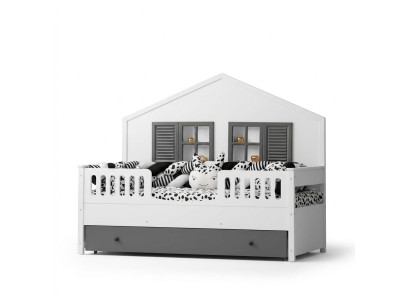 Cama infantil clara elegante: Decoración elegante para la habitación de su hijo.