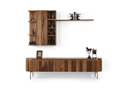 Conjunto perfecto de sala de estar consiste en un mueble bajo para TV marrón y un armario de pared.