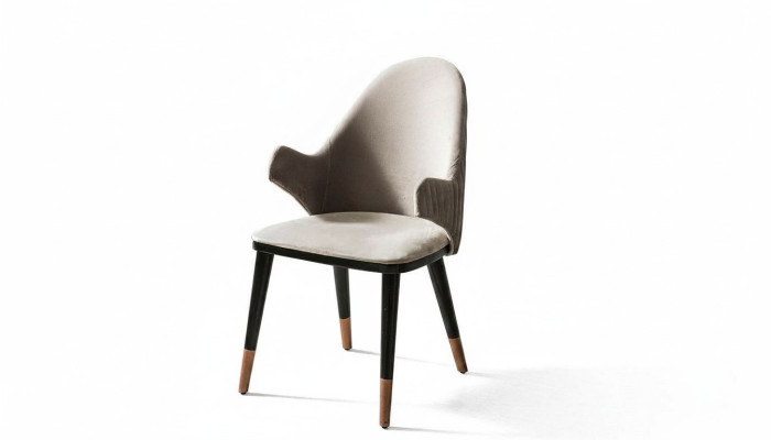 Silla exclusiva beige con diseño de patas de madera negra para comedor novedoso.