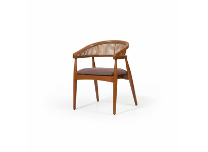 Silla de lujo marrón con marco de madera para comedor, silla de diseño con reposabrazos.