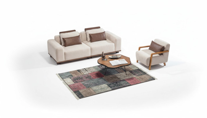 Sala de estar beige, set de sofás exclusivos de dos plazas y sillón de tela tapizado.