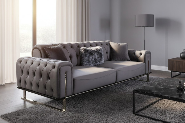Sofá Chesterfield de lujo de 3 plazas en gris, tapizado de tela.