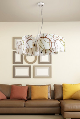 Lámpara de techo contemporánea estilo candelabro blanco. Bonita luminaria.