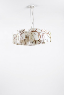 Lámpara de techo contemporánea estilo candelabro blanco. Bonita luminaria.