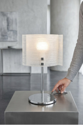 Moderna lámpara de mesa blanca, lujosa lámpara de iluminación candelabro elegante.