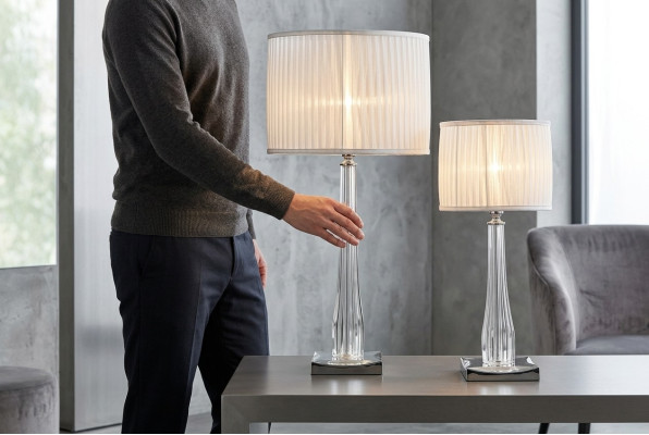 Lámpara de noche clásica de lujo Lámpara de mesa Blanca Iluminación de mesa Nueva