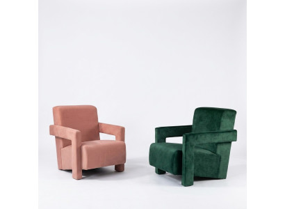 Sofá moderno de una plaza con tela de textil y dos sillones.