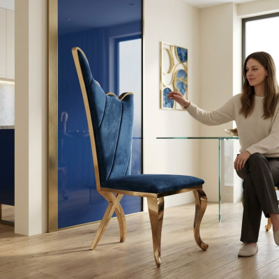 Elegante sillón azul con diseño de cojín de asiento tapizado en metal y textiles de estilo moderno.