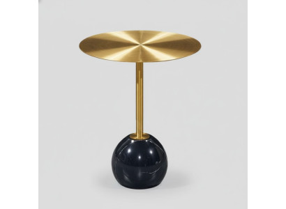 Mesa auxiliar moderna blanca de diseñador de muebles de metal de lujo.