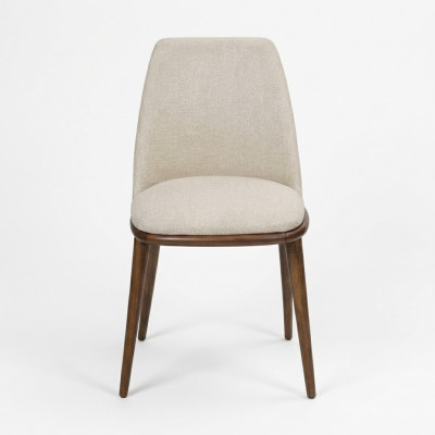 Dos sillas de comedor blancas. Mobiliario lujoso de comedor. Muebles de diseñador.