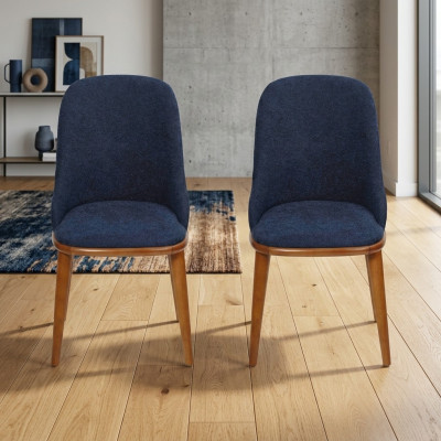 Elegantes conjunto de sillas azules para comedor. Diseño de mobiliario de diseñador.