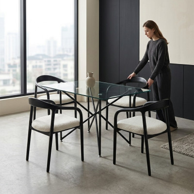 Elegante conjunto de 4 sillas de comedor de acero inoxidable negro modernas diseñadas de estilo.