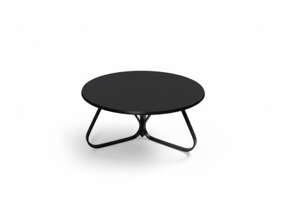 Sala de estar negra, mesa de centro moderna, diseño de interiores, muebles de lujo.
