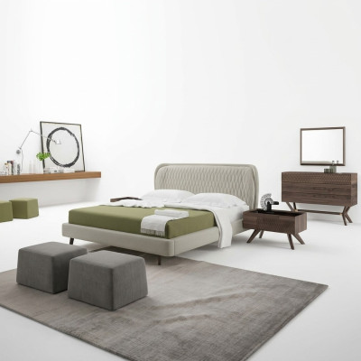 Conjunto de dormitorio de lujo de 5 piezas con cama doble, 2 mesitas de noche y cómoda de lujo con espejo.