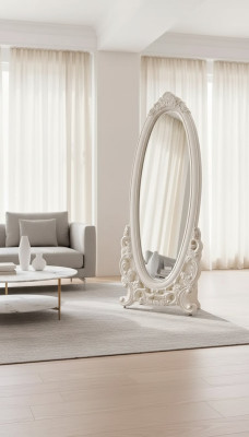 Espejo de suelo en la sala de estar de madera clásico blanco, un nuevo lujo en el interior.