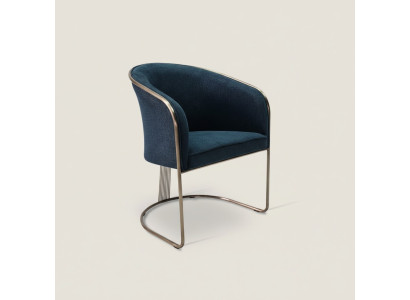 Sillón de acero inoxidable azul de lujo de una plaza con cojines y reposabrazos, silla con respaldo.