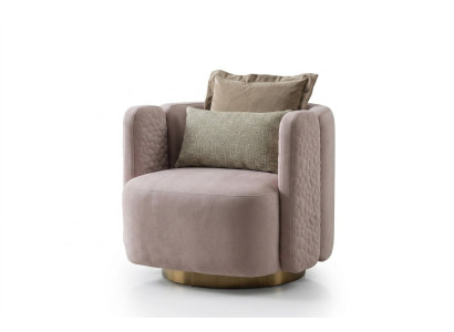 Sillones elegantes de sala de estar en rosa, muebles de club lounge de madera modernos.