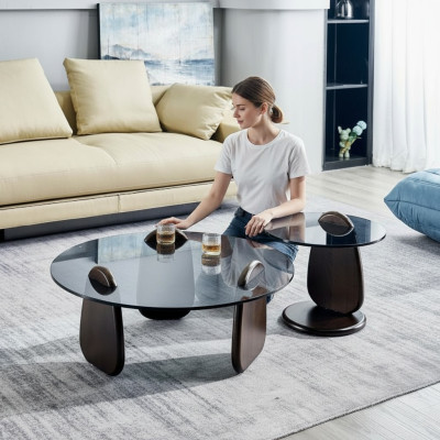 Mesa auxiliar de diseño para sala de estar con mesa de centro redonda.