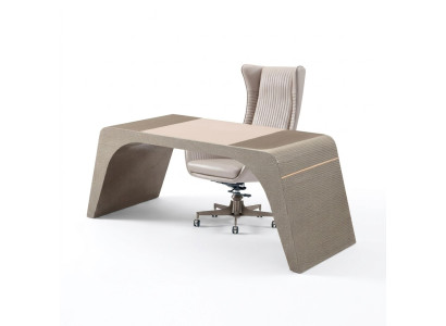 Sala de estar de oficina, escritorio de lujo con silla de ordenador, muebles de oficina modernos beige.