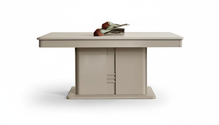 Moderna mesa de comedor de diseño lujoso en madera nueva