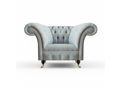 Sillón gris claro Chesterfield, muebles de asiento tapizados modernos para la sala de estar.