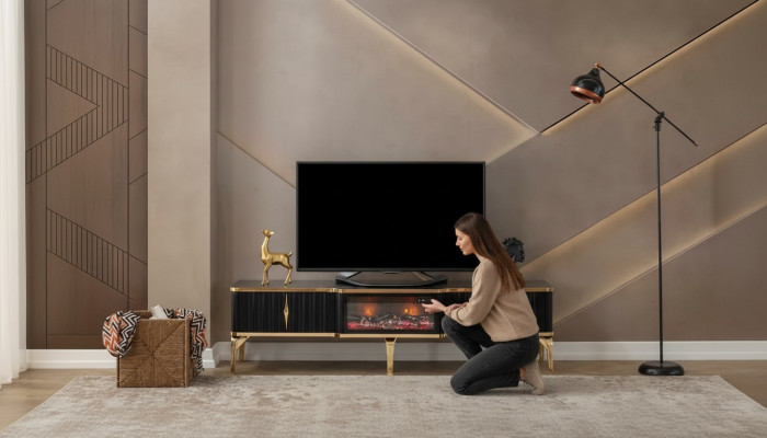 Mueble de TV negro de baja altura, nuevo mobiliario de lujo de MDF y metal para la sala de estar.
