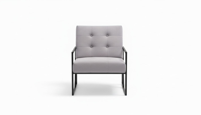 Sillón de sala de estar color lila con patas de metal, de tela, de un asiento tipo Chesterfield.