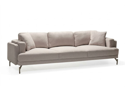 Sofá elegante beige de tres plazas con diseño moderno