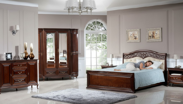 Cama doble clásica de alta calidad de diseñador Chesterfield de cuero completo.