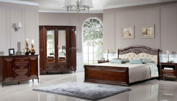 Cama doble clásica de alta calidad de diseñador Chesterfield de cuero completo.