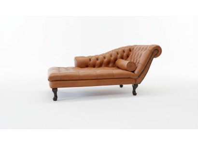 Chesterfield sofá chaiselongue de cuero genuino con otomana de descanso.